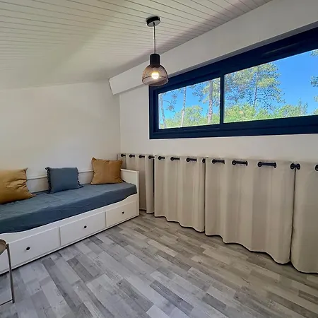 Holiday home Maison Au Calme Proche - 6 Pers. - Fr-1-323-621